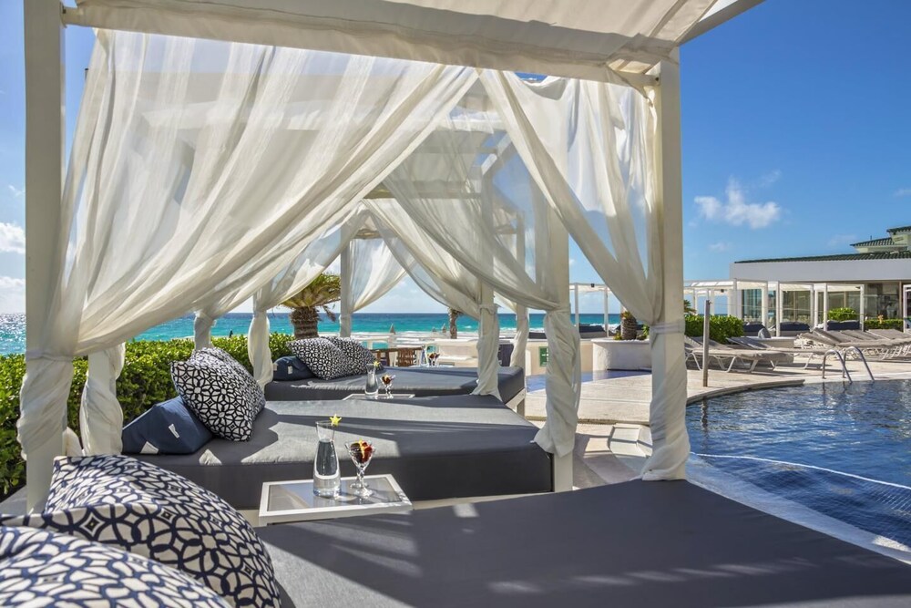 1BDSandos Cancun Beachfront&LuxuryResort