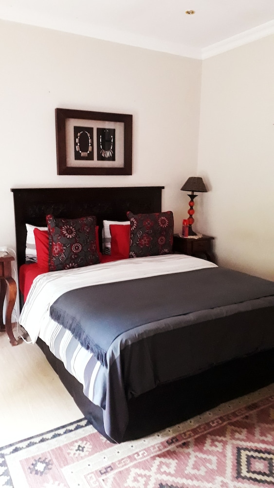 Sunset Ridge Guesthouse