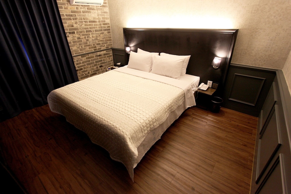 Goyang Lin view 3