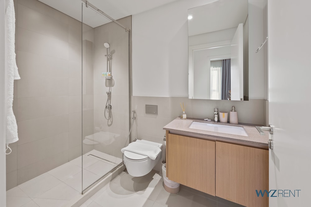 Serene 1 BR in Surf 2-Creek Beach Access