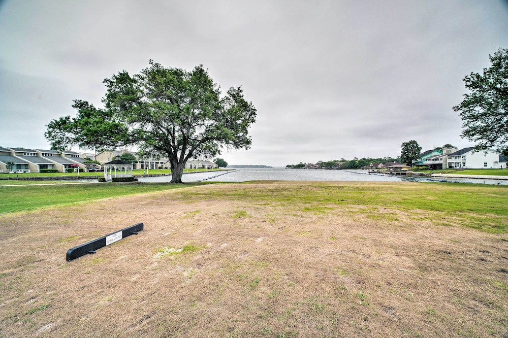 Walk to Lake Conroe: Family-friendly Getaway!