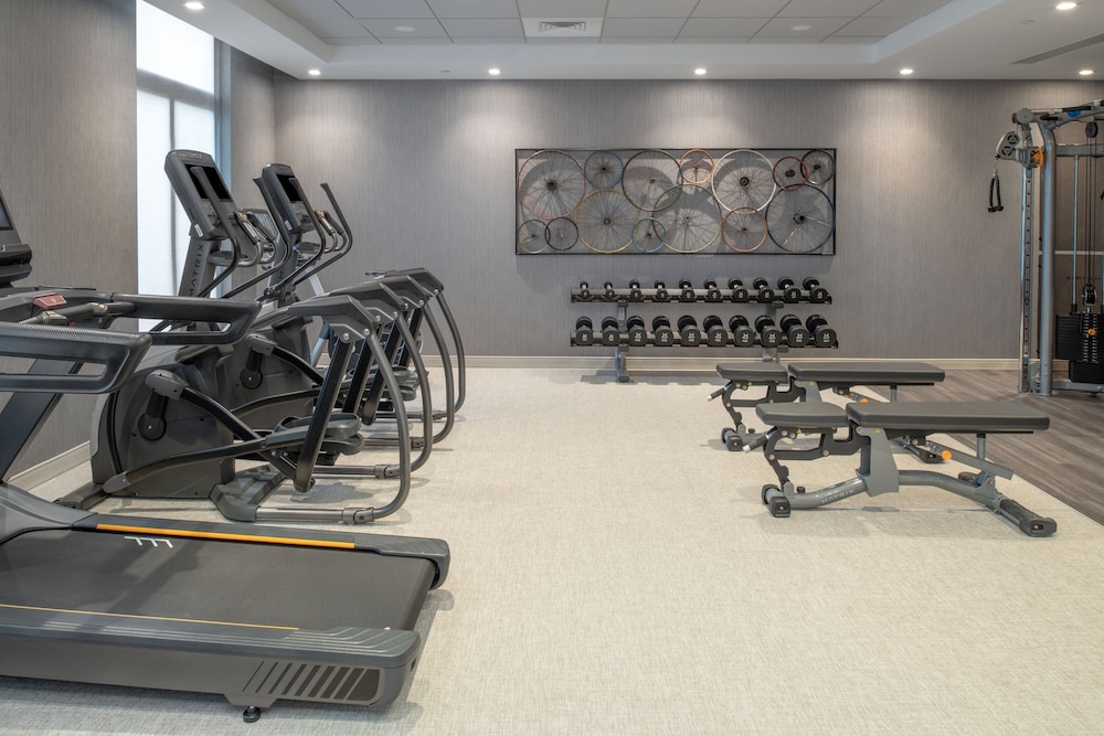 Fairfield Inn  Suites by Marriott Framingham - Property Image 11