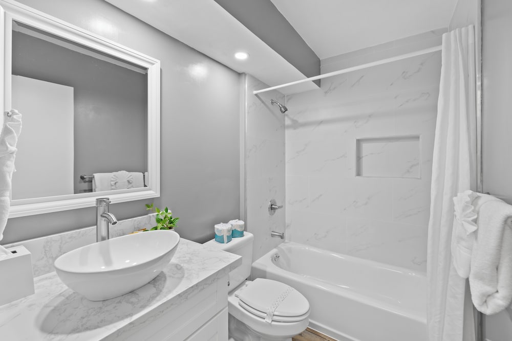 Ilikai Marina Studios by Midway Vacations
