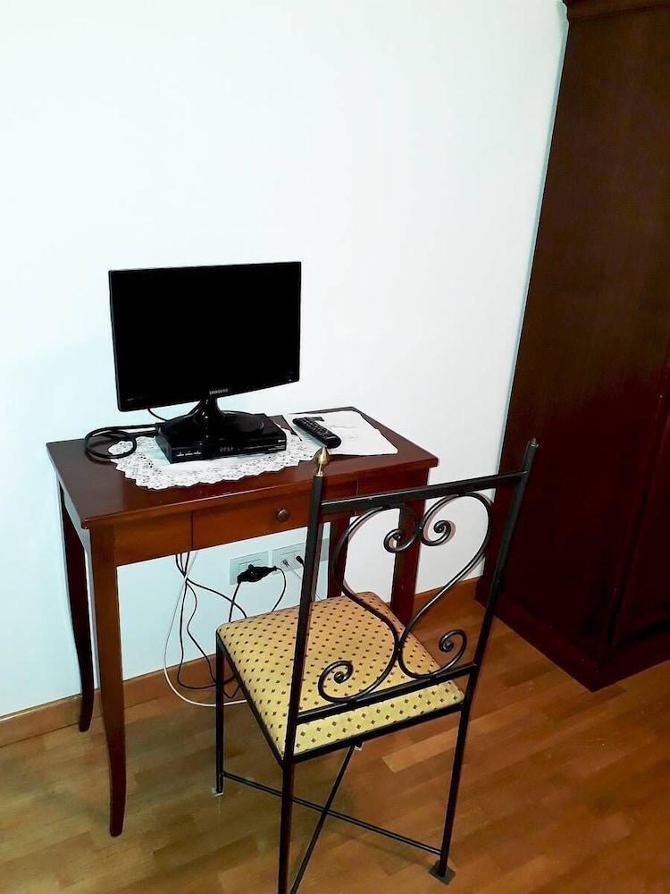 Photo 11