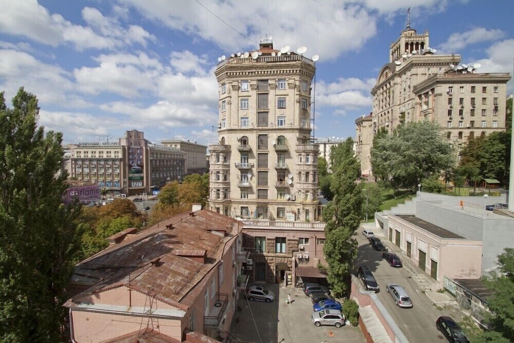 Alma Apartments