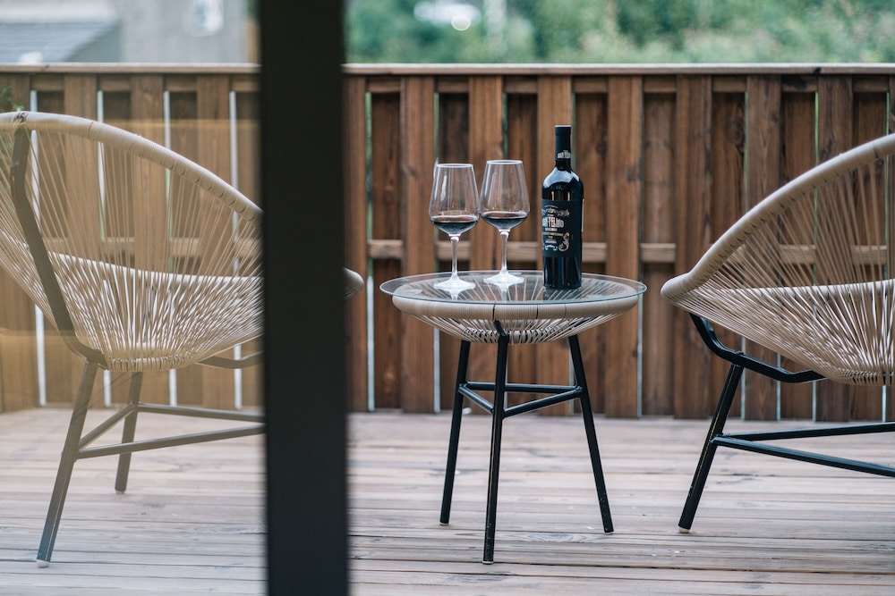 VINAWHISPER Boutique Hotel