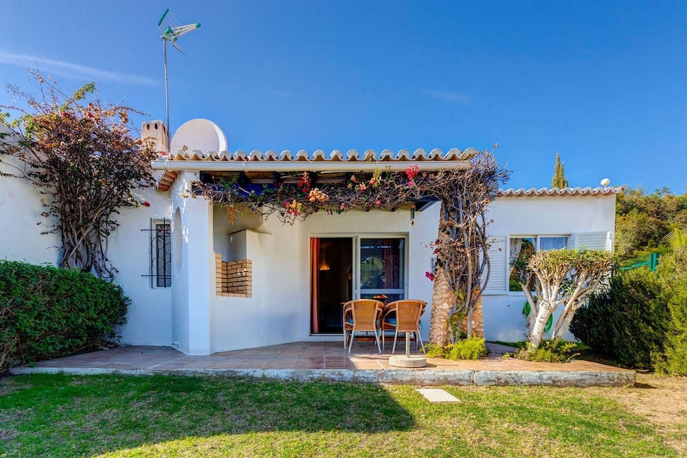 C28 Q P Amazing House Nested in the Heart of Ca