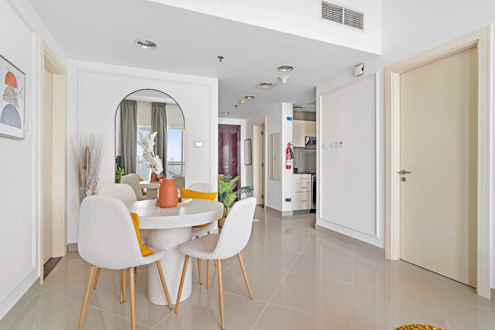 Silkhaus Modern Pad With Pool Gym Near Reem Park