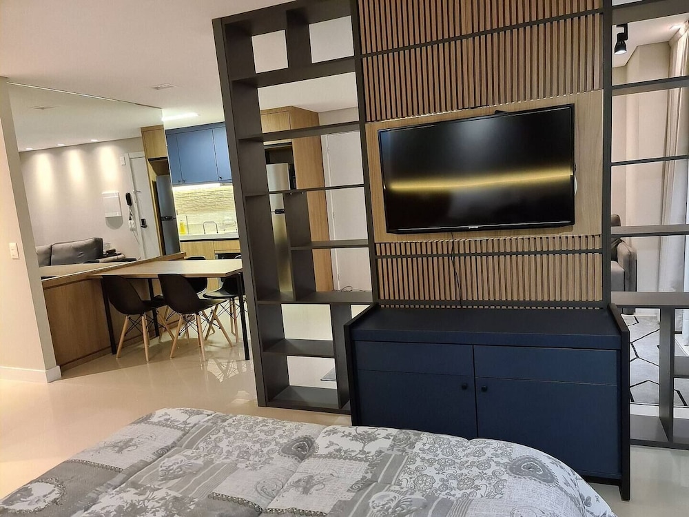 Riverside Residence