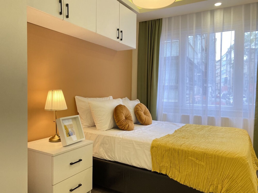Refreshing Duplex Flat With Jacuzzi in Sisli