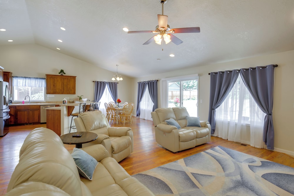 2 Blocks to White Water Launch: Mill City Home