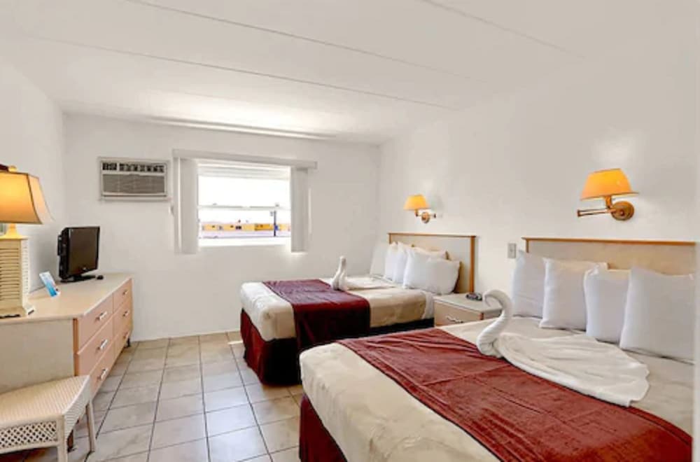 AA Heart of Wildwood Motels