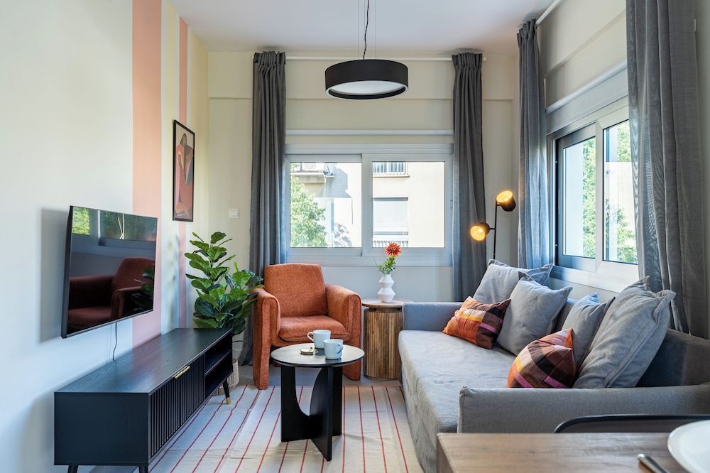 Local Host Living - Signature Apartments in Nicosia