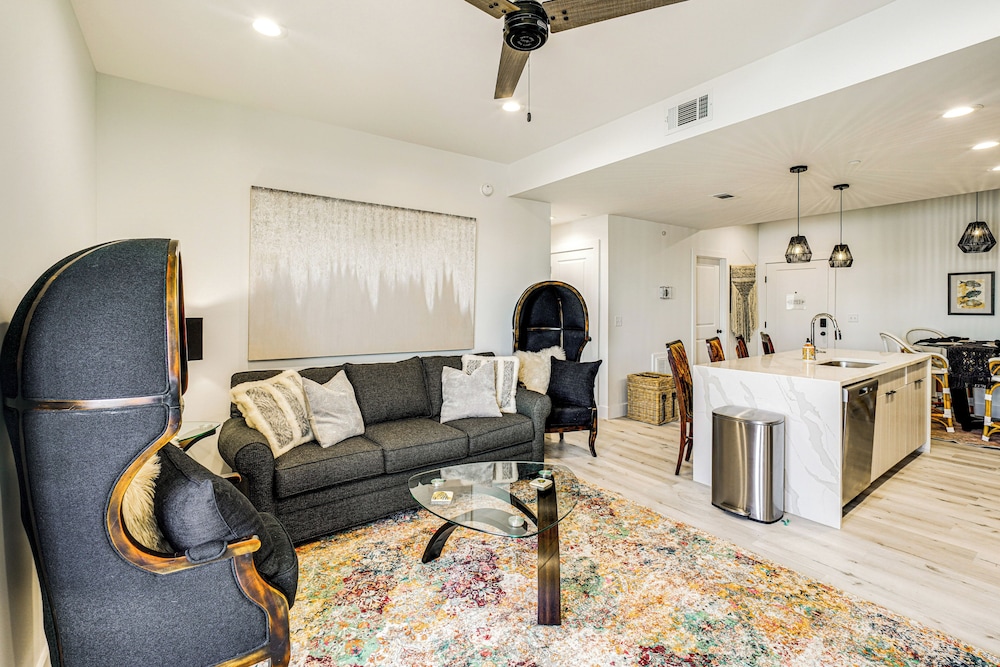 3 Mi to Gulfport Beaches: Waterfront 'casa Pesce'