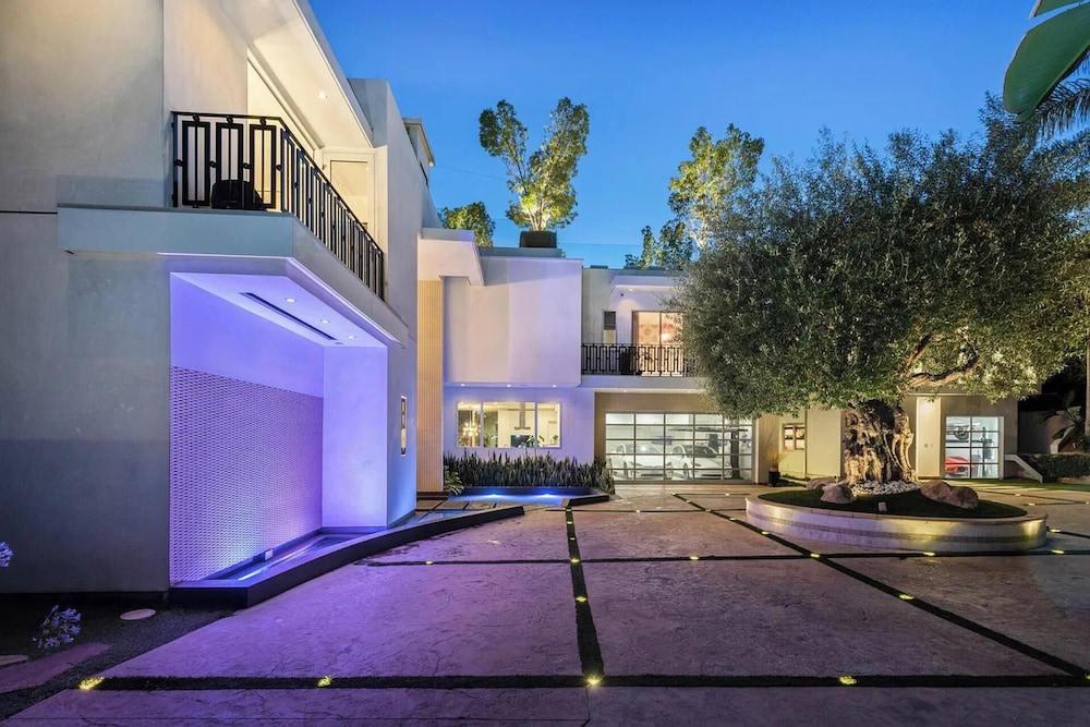 Alta Royale - Exquisite Designer Retreat Near Soho House & Rodeo Drive