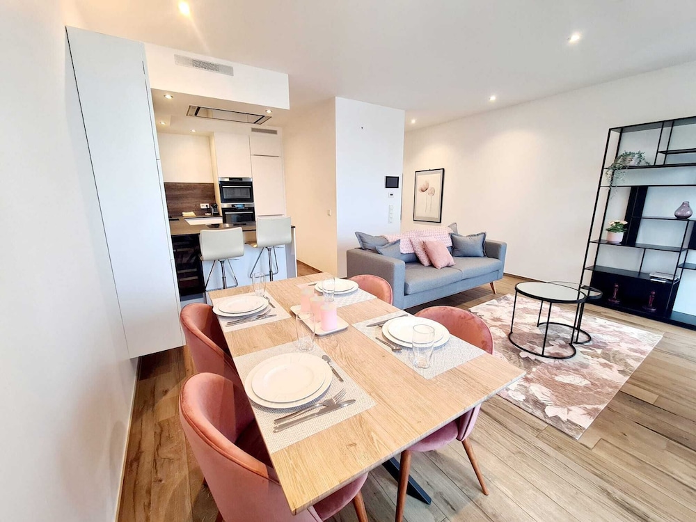 Luxury 2 bedrooms with Parking&Terrace view 5