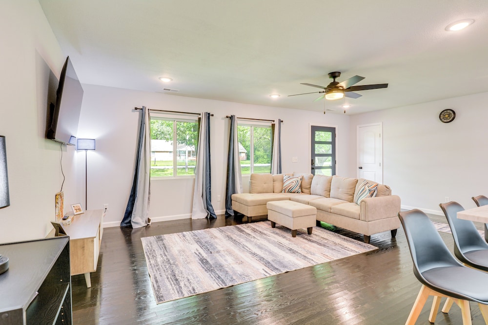 Yard w/ Patio: Family-friendly Home in Lamar!