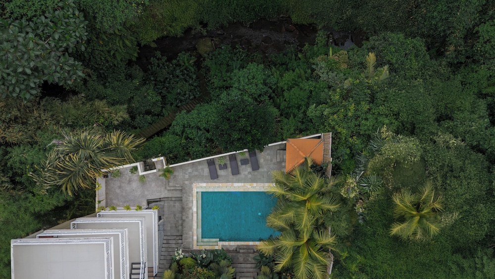 Hanaka Riverside Ubud