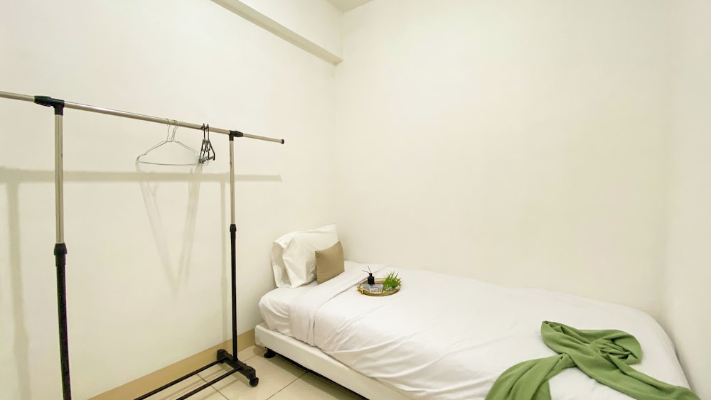 Homey And Modern 2Br At Green Bay Pluit Apartment