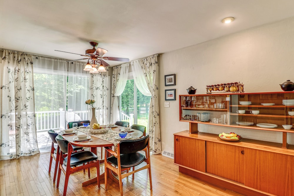 1 Mi to Campus: Princeton Home w/ Furnished Deck