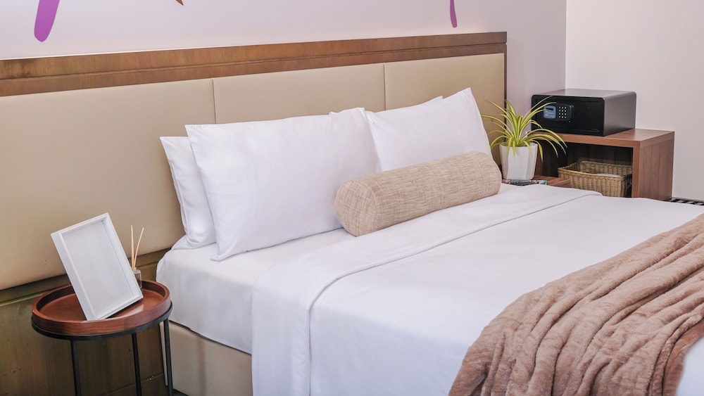 City Getaway in the Heart of Entertainment City