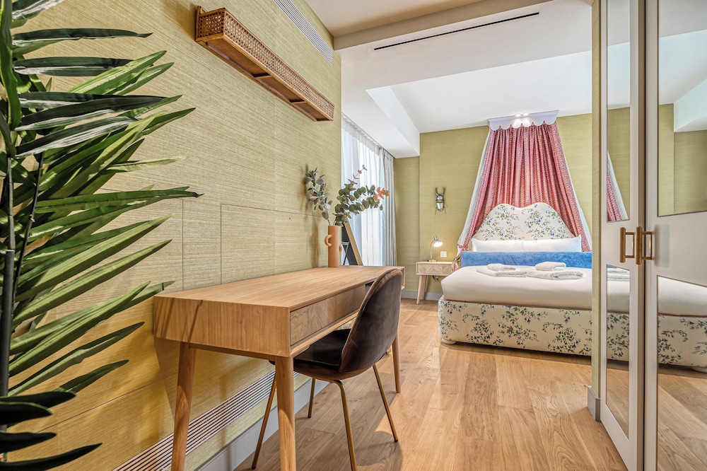 Luxury flats near Big Ben and London Eye