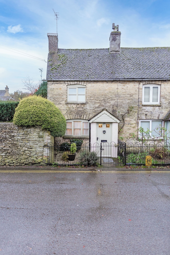 Honeypot Cottage-Lovely Bolthole in Stow