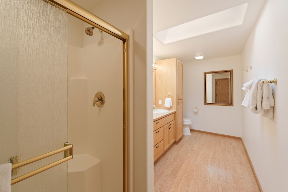 15 Lassen Ln 4 Bedroom Home