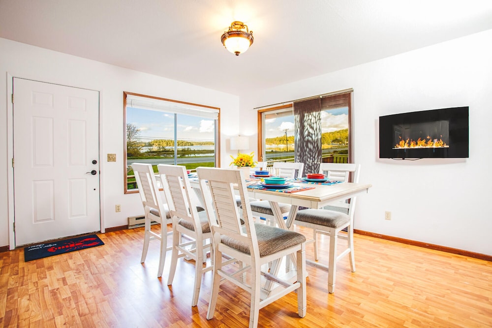Cornet Bay Cottage in Oak Harbor
