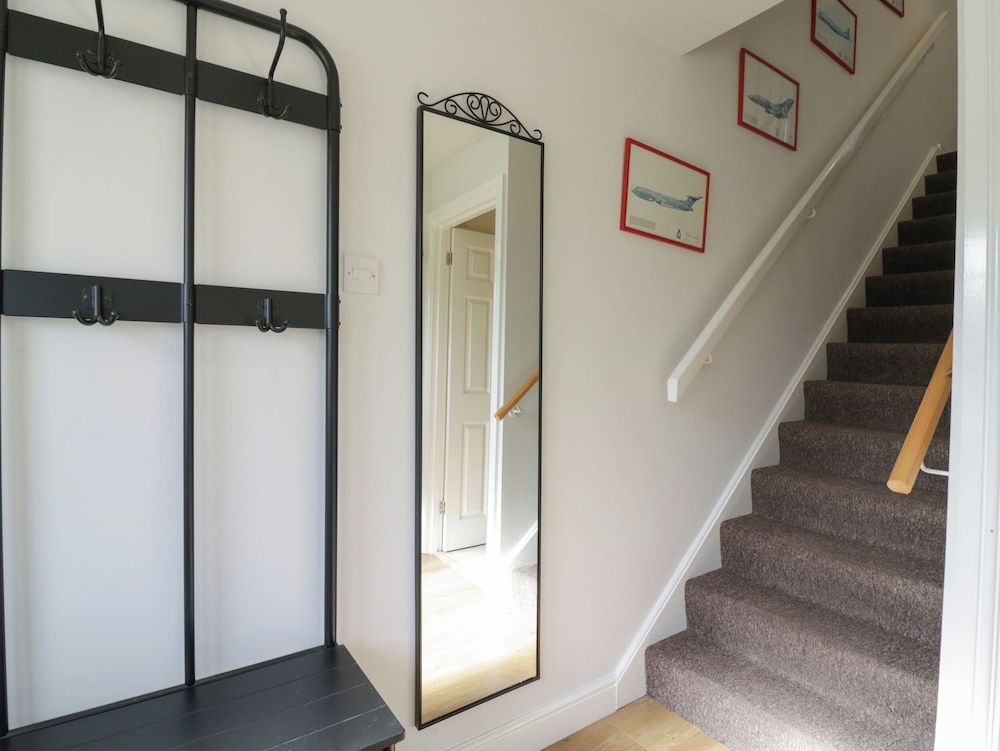 25 Resbury Close