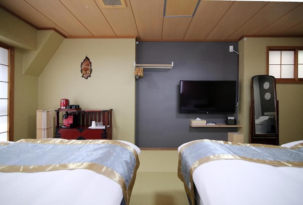 Shinjuku Global Hotel