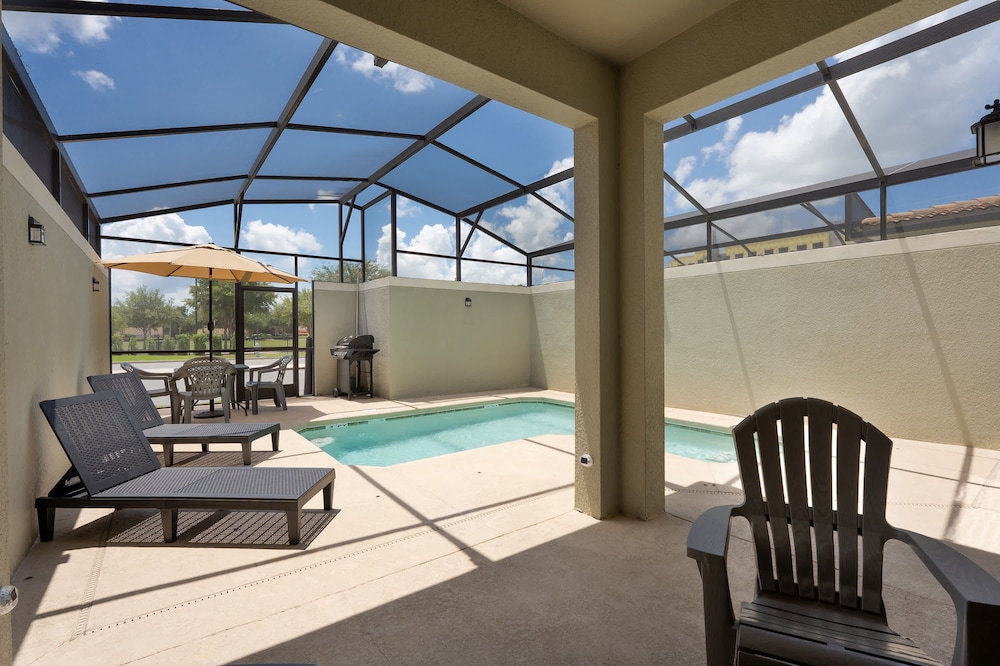 Comfort Stay With Pool Near Attractions