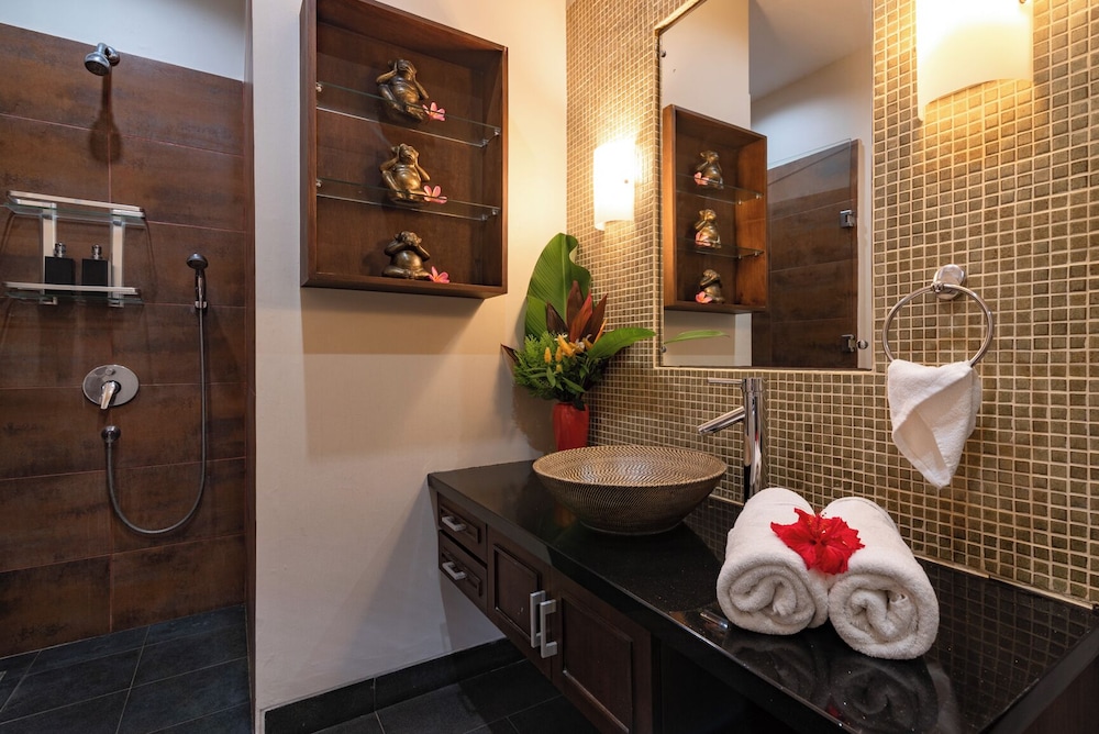 Alamanda Lovina Resort