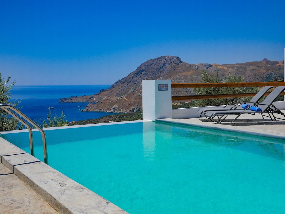 Pyrgos Exclusive Villas