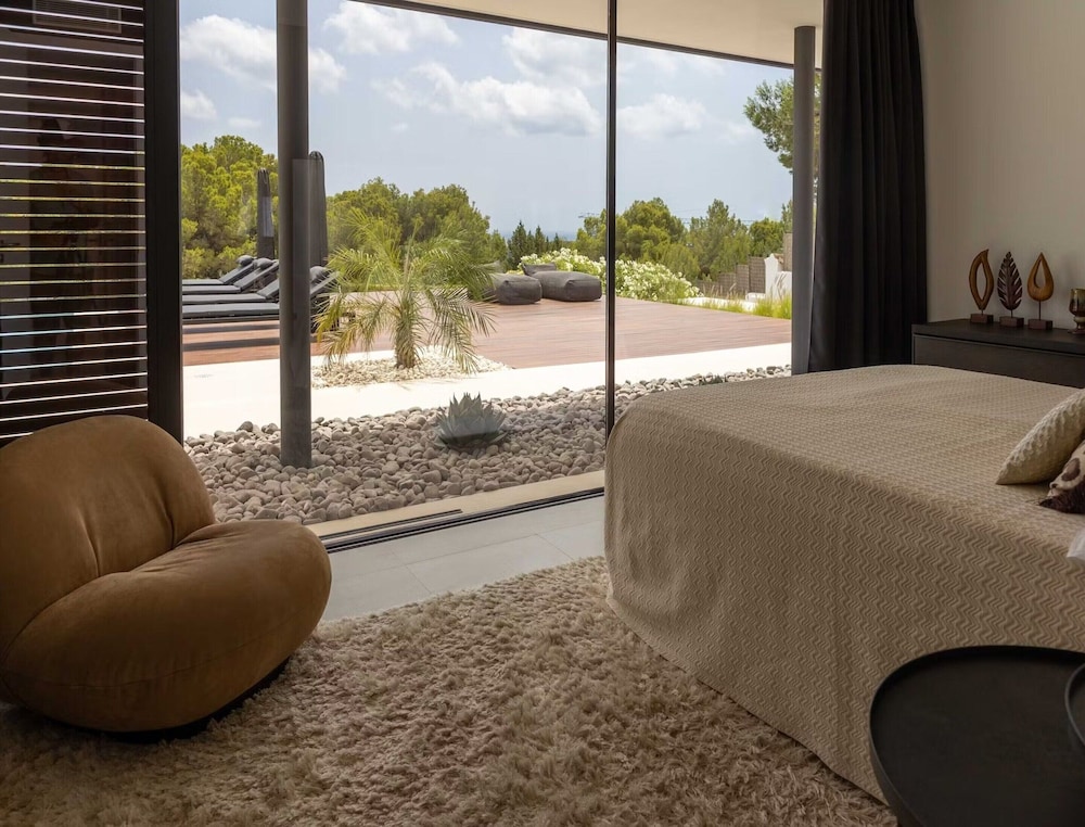 Amazing Villa With Infinity Pool