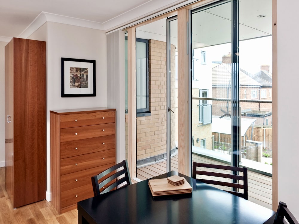 Your Space Apartments - Byron House