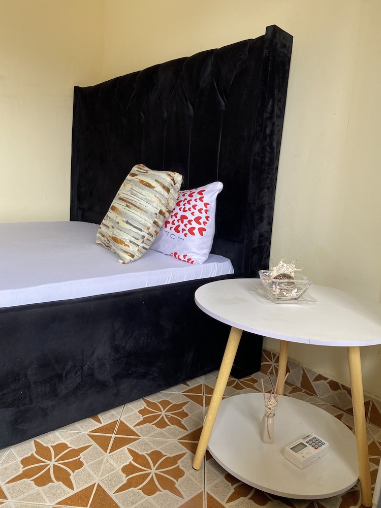 Cozy Studio Apartment view 3
