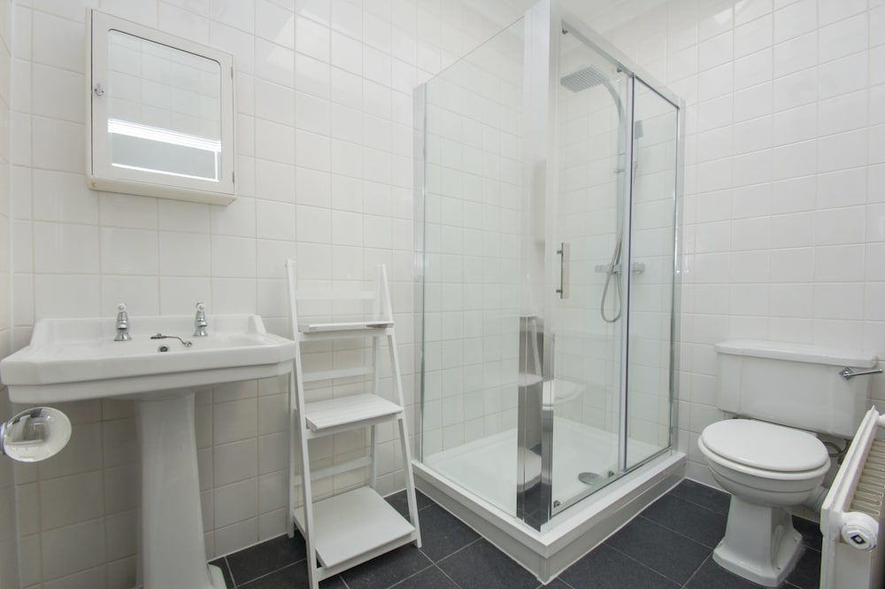 Regency Apartment Sea View by Brighton Holiday Lets