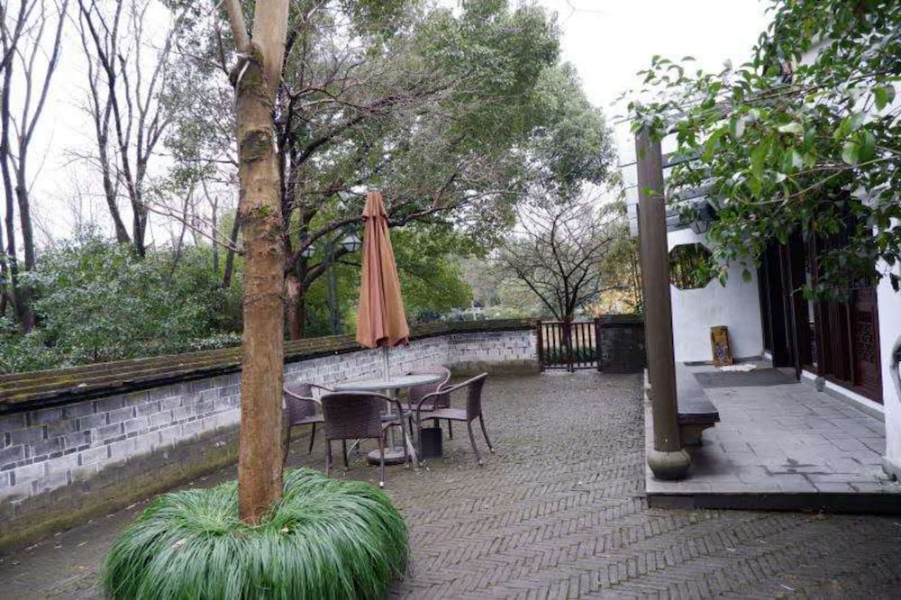 Hangzhou Xixi Bieyuan Resort Hotel view 4