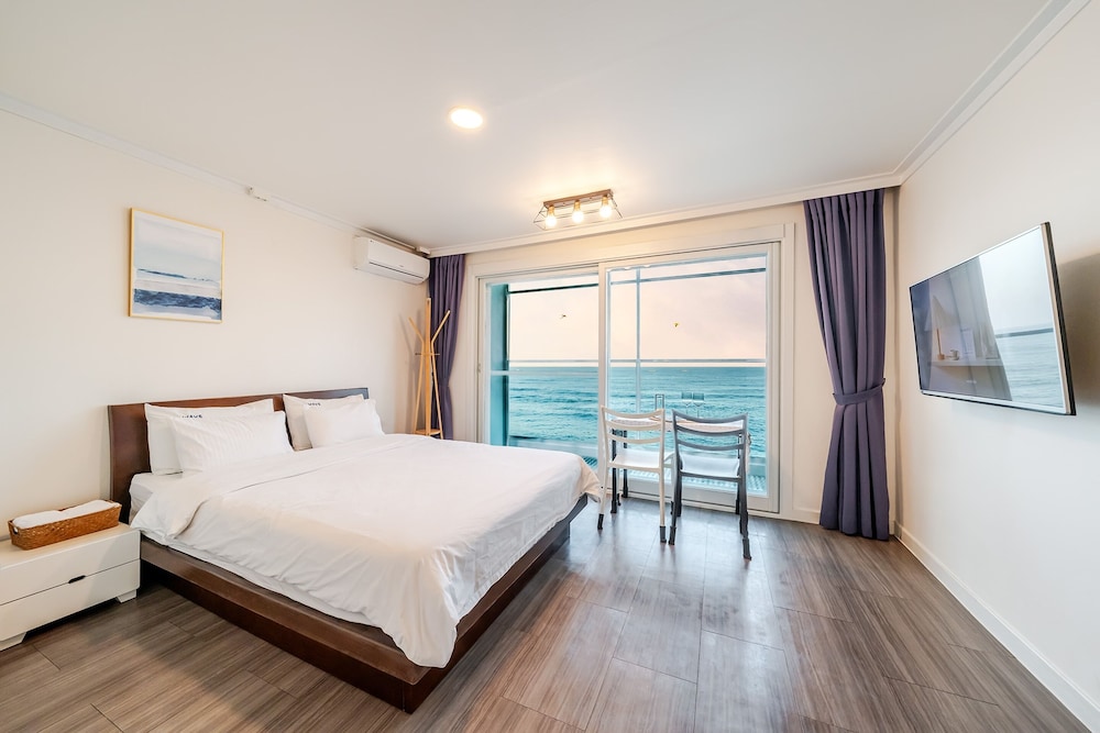 Goseong The Wave Pension