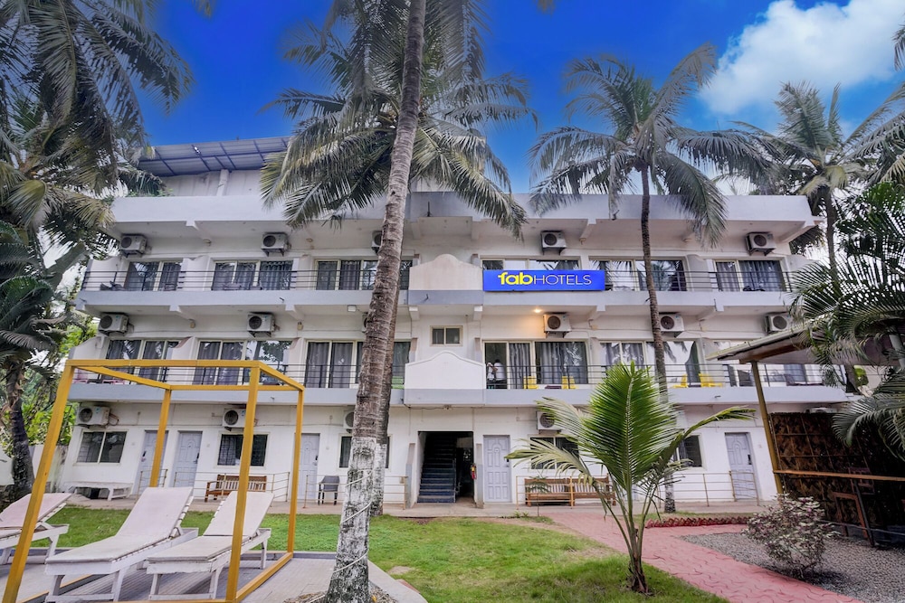 Fabhotel Bay Breeze