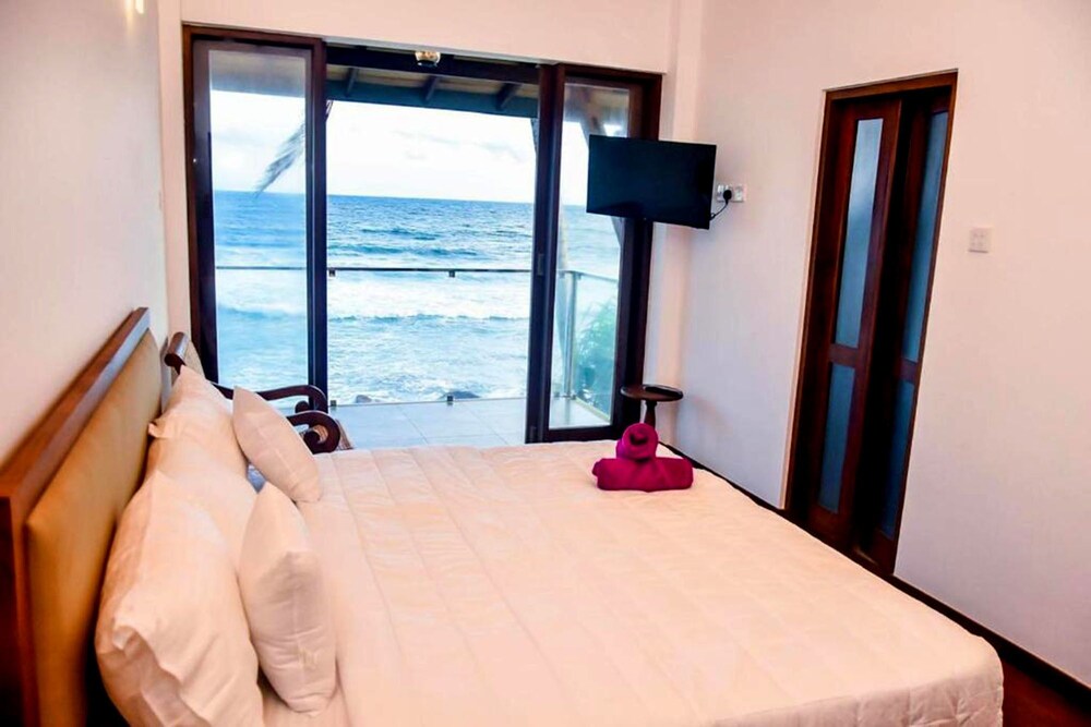 Surfside Serenity Ahangama
