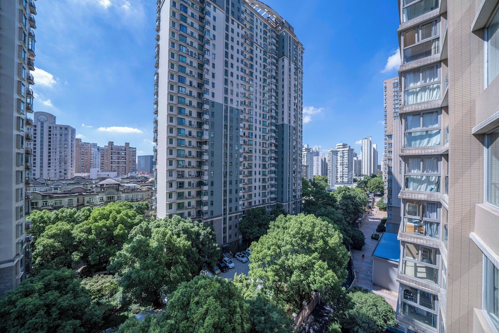 Tyms Family 1BR 1BA Apt Xujiahui