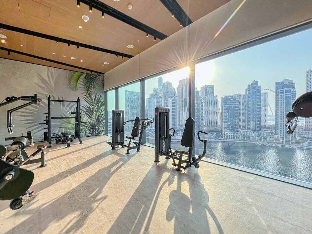 High Floor and full Marina view