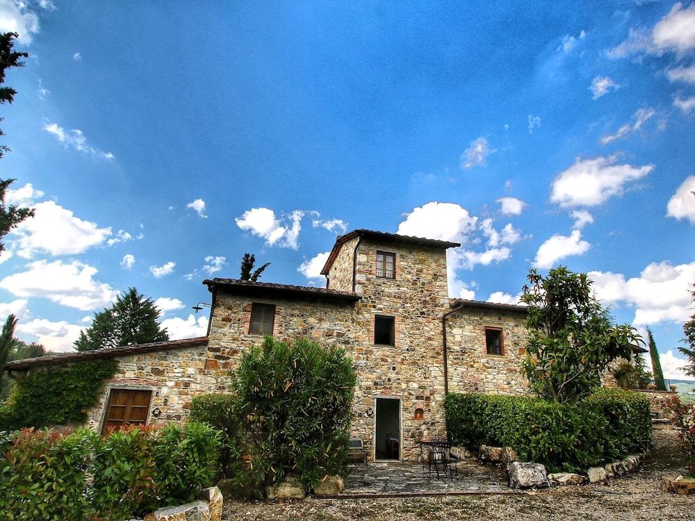 Pretty Farmhouse With Terrace view 4