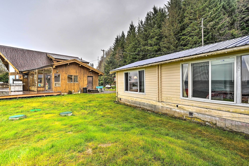 Waterfront Sekiu Escape - 9 Mi to Neah Bay! view 5