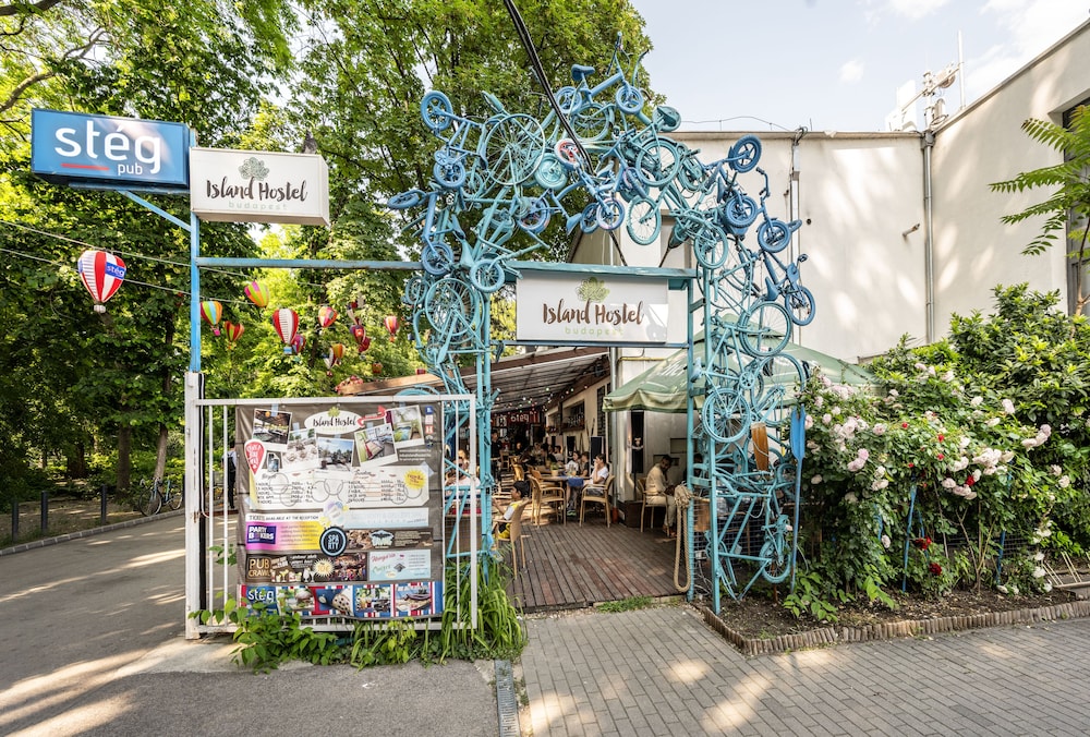 Island Hostel - Adults only