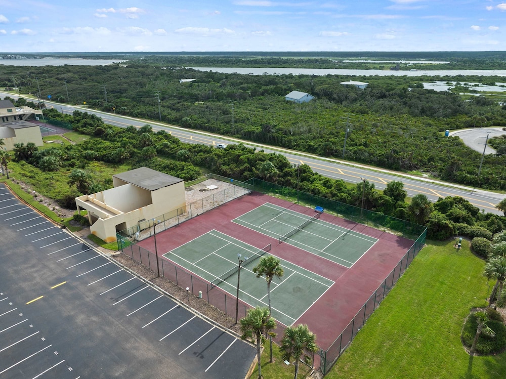 Oceanfront Pool Tennis BBQ Patio Free Parking