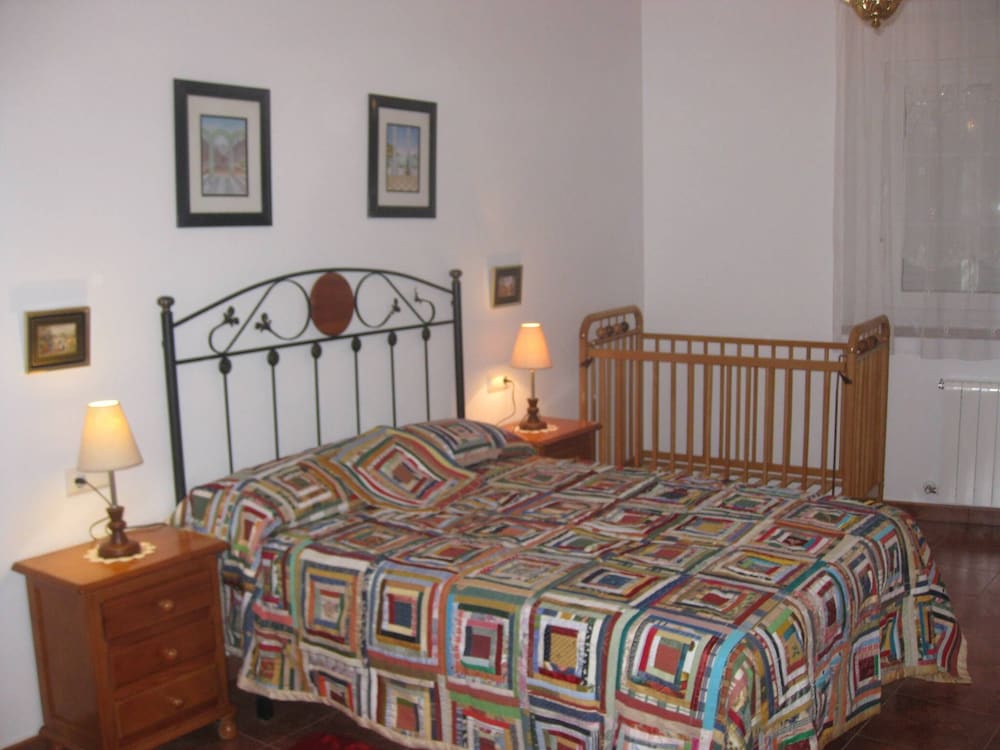 Complete House in Cuevas del Becerro photo 2