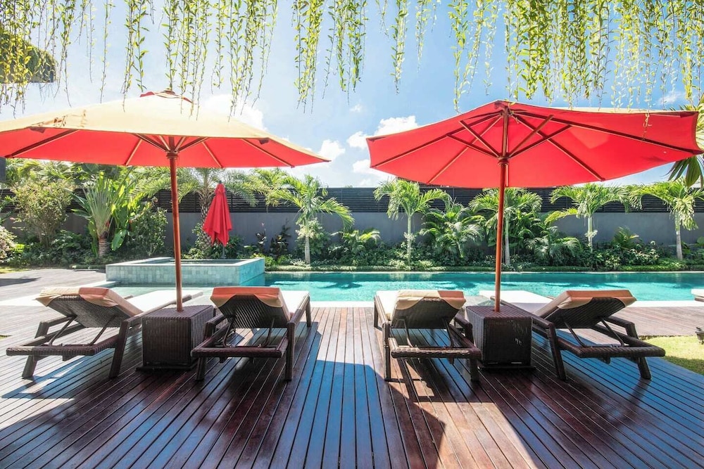 Exquisite 5BR Villa: Premier Luxury in Seminyak